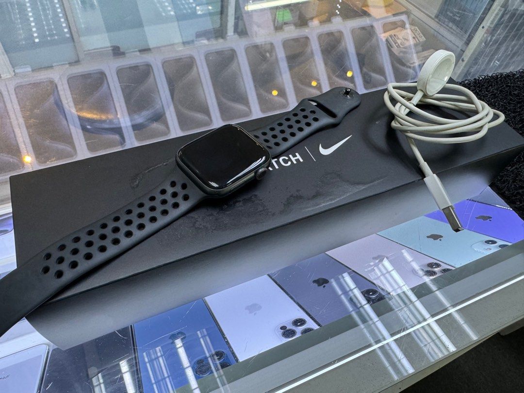 S5 gps apple watch sales