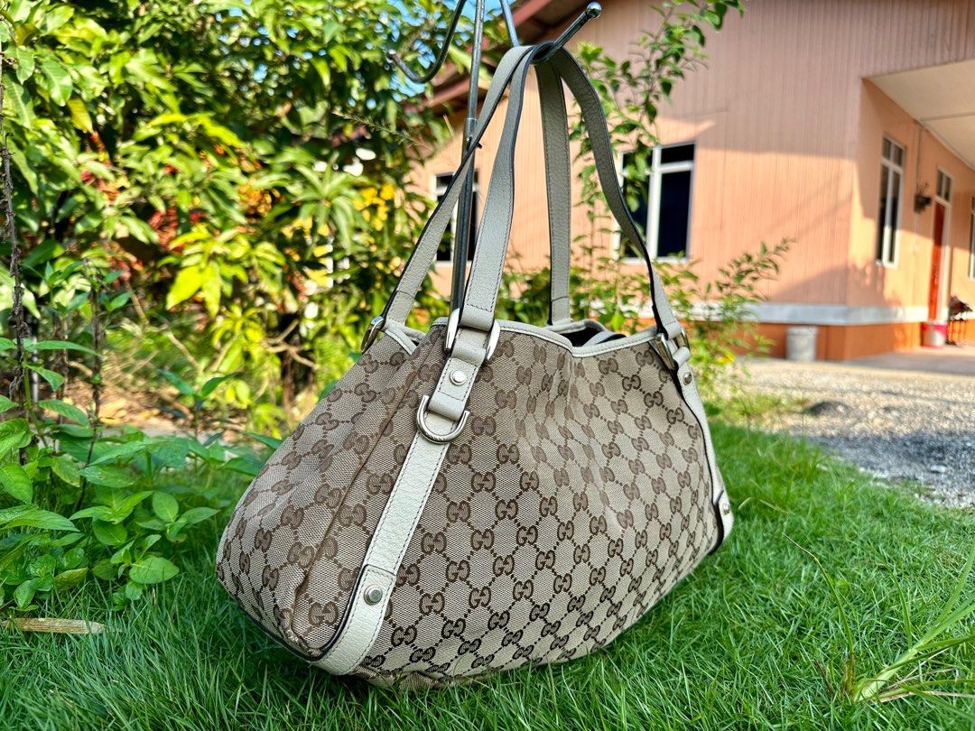 Authentic Gucci GG Supreme Medium Abbey Tote Bag Luxury Bags