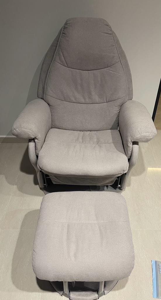 Breastfeeding discount glider chair