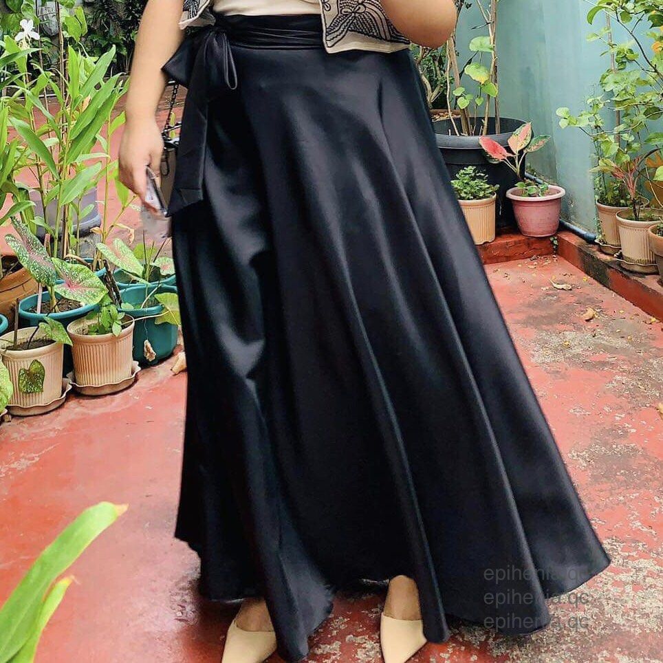 Plus size store black flowy skirt