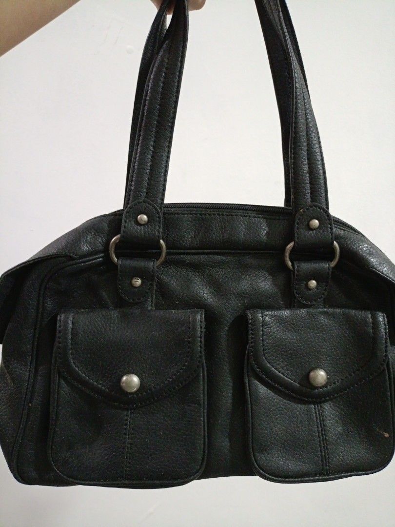 Black leather shoulder bag, Women's Fashion, Bags & Wallets, Shoulder ...