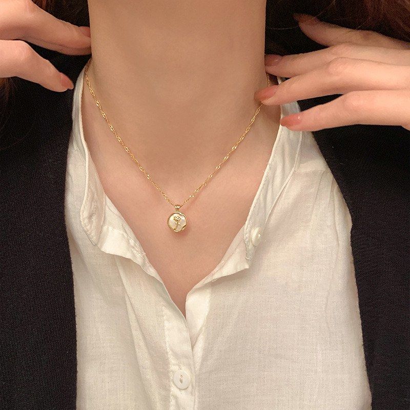 BRAND NEW Golden Rose Necklace White Shell