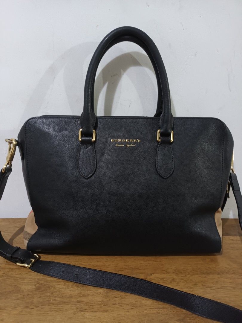 Burberry Messenger Bag Luxury Bags Wallets on Carousell
