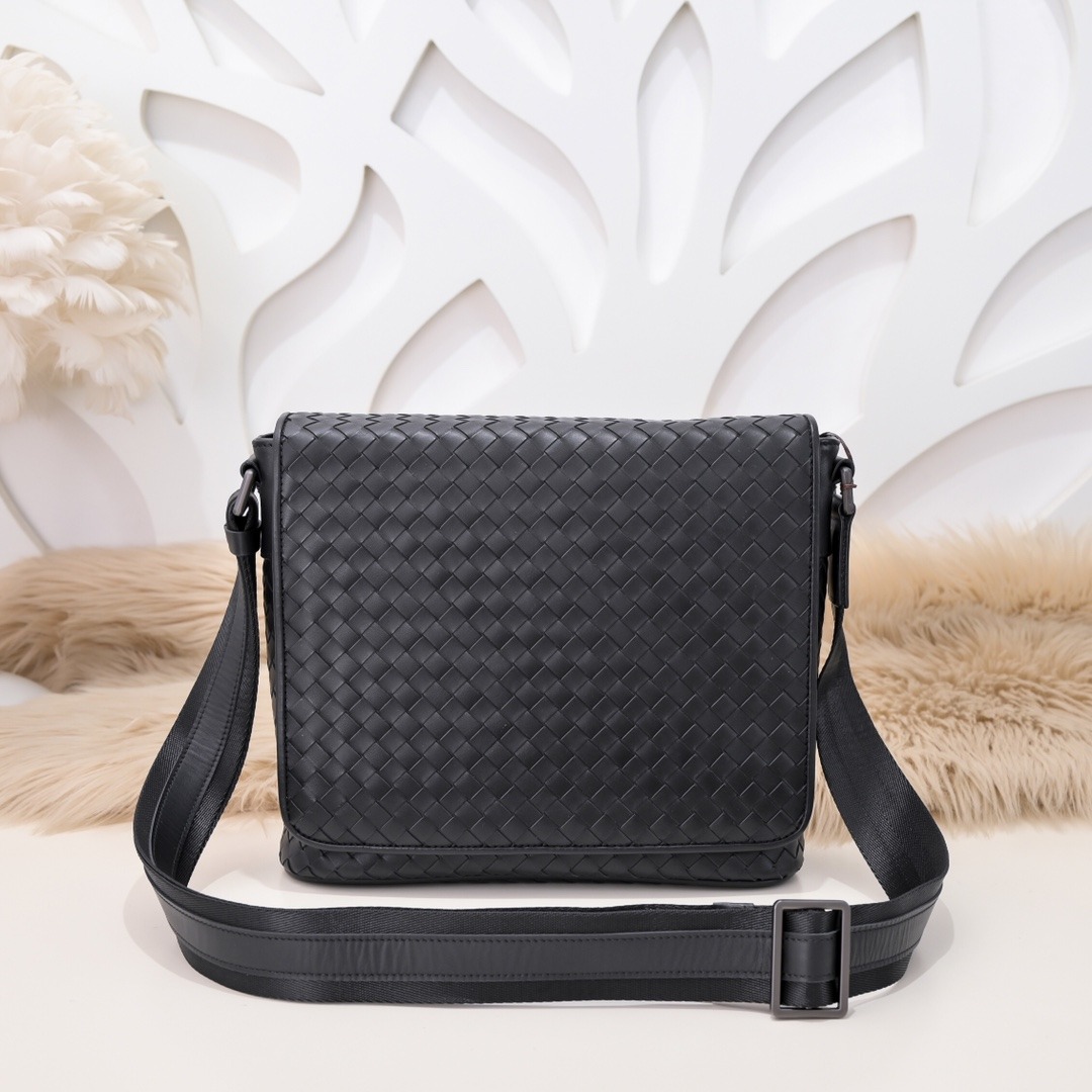Bv store messenger bag