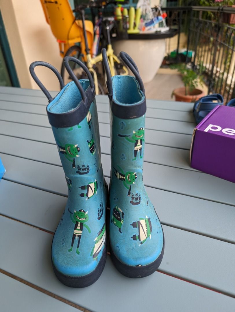 Boys size hotsell 7 rain boots