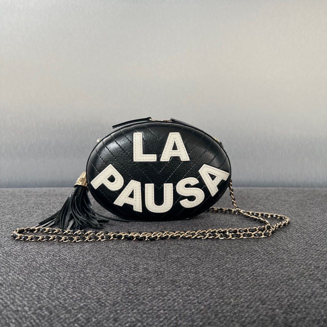 Chanel la pausa new arrivals bag price