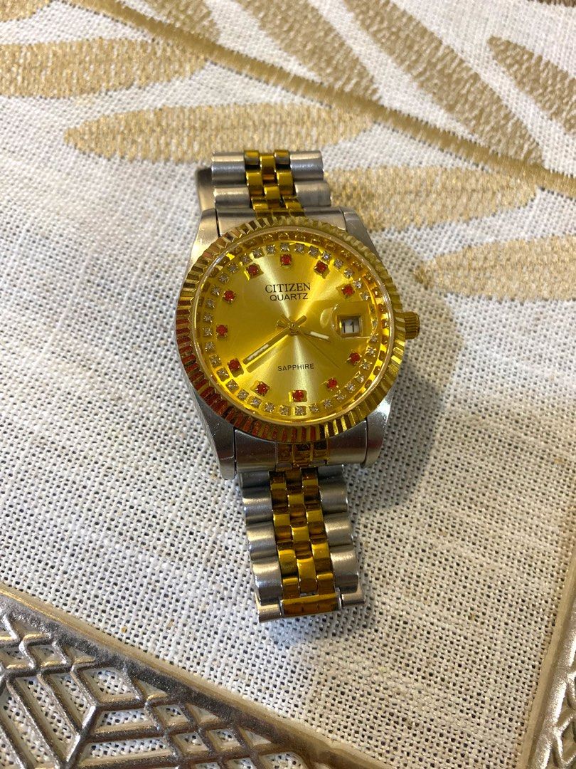 Citizen quartz top sapphire watch