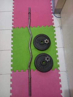 Curl bar with 2 plates (15lbs each)
