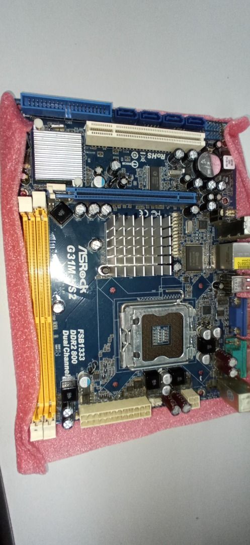 Carte mère gaming Gigabyte z490m (Défectueux) à Ursy pour CHF 96 – avec