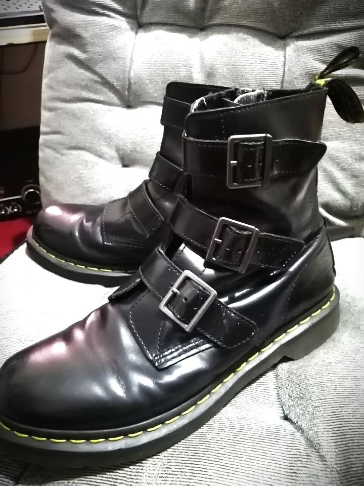Dr martens hot sale blake 2
