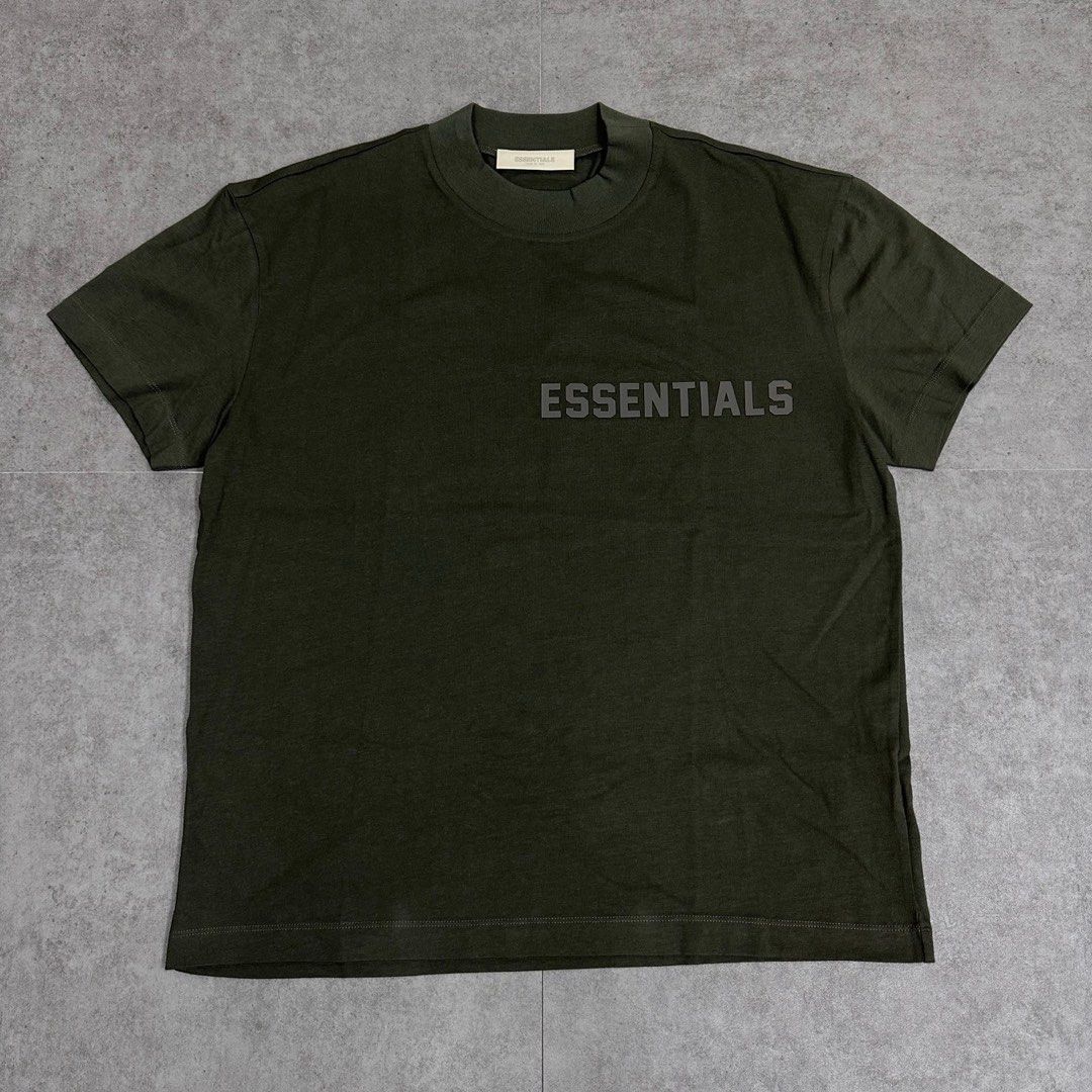 ESSENTIALS 墨綠色短T /S, 他的時尚, 上衣與西裝, T恤、Polo衫在旋轉拍賣