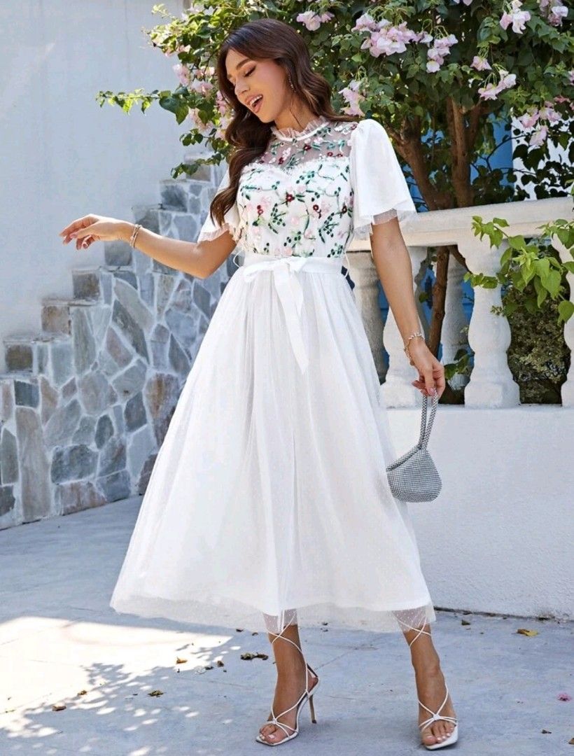 Floral Embroidery Mesh Overlay White Dress with Sleeves, Women's