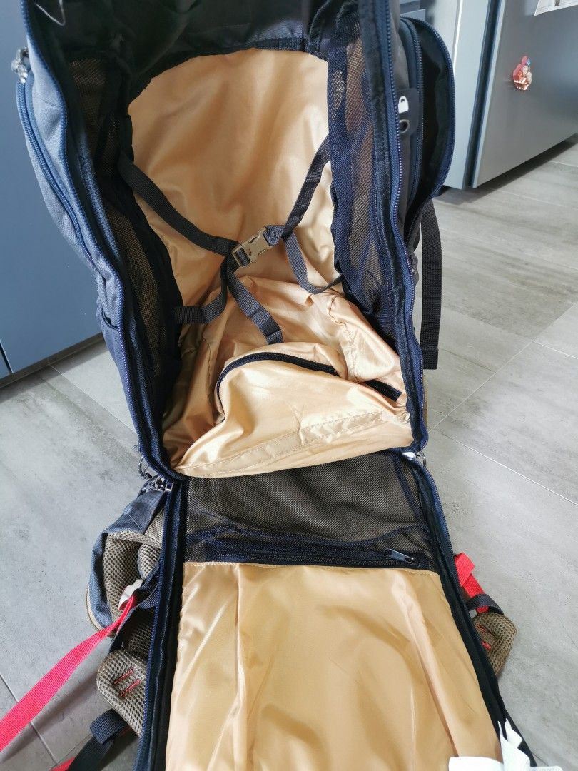 FORCLAZ Travel 500 (50L), Men's Fashion, Bags, Backpacks on Carousell