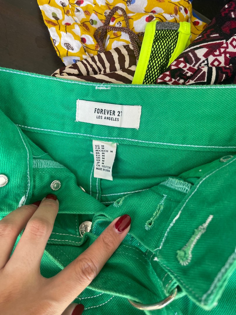 Green mini clearance skirt forever 21