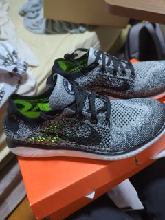 Nike free hotsell rn flyknit sg