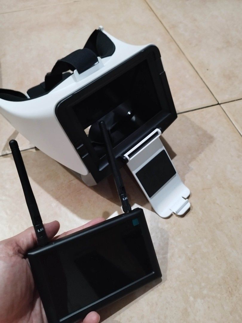 Fxt viper 5.8 ghz top diversity hd fpv goggles