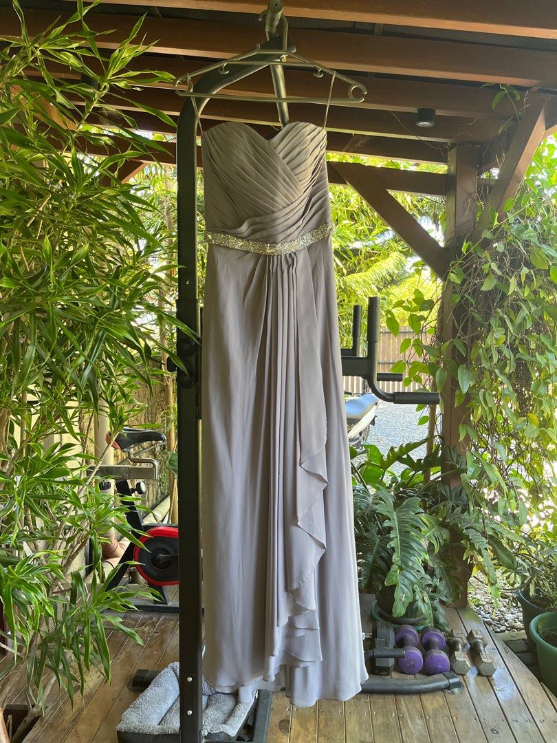 Gray formal gown with sweetheart neckline