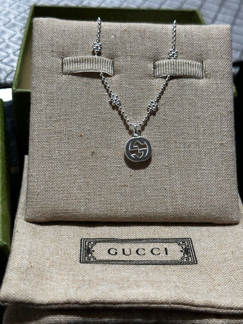 G necklace top silver