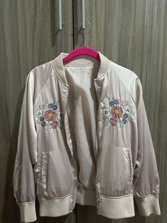 (Category: ) located in . Submitted by bpcloset (Listing ID 1270940990, Image 1). Description: .