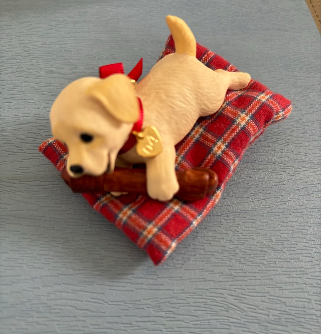 Hallmark Puppy Love Ornament, Antik, Pajangan di Carousell