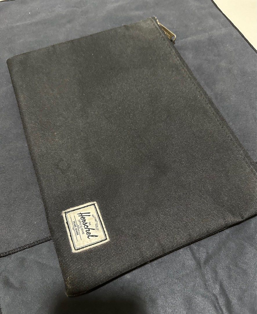 Herschel clutch discount