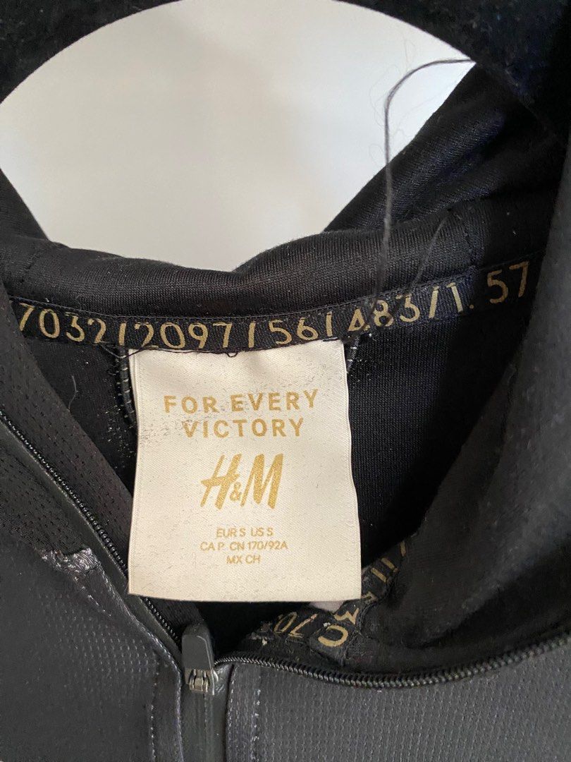H&M For Every Victory Running Jacket (Category: Activewear) located in Quezon City. Submitted by secondninico (Listing ID 1270902437, Image 2). Description: Really good quality more than basic H&M activewear, selling cause it’s too small for me now .