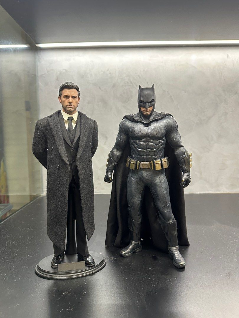 Hot toys cheap justice league batmobile