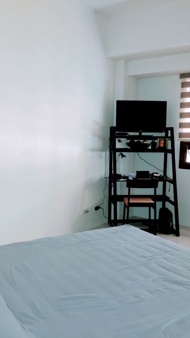 Icon Residences Studio (Category: Apartments & Condos) located in Caloocan City. Submitted by arcalim52608 (Listing ID 1270860078, Image 3). Description: For sale by owner but open to brokers. Icon Residences Studio. Furnished. 36 SQM. Everything in photo included in the sale. Motivated seller. 7,500,000 or best offer. Need listing broker. Text - +63 966 401 7449 .