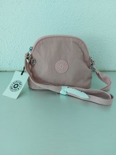 （分類：）位於 。 由 bearmilktea 提交（商品編號 1270885938，圖片 1）。簡介： 。