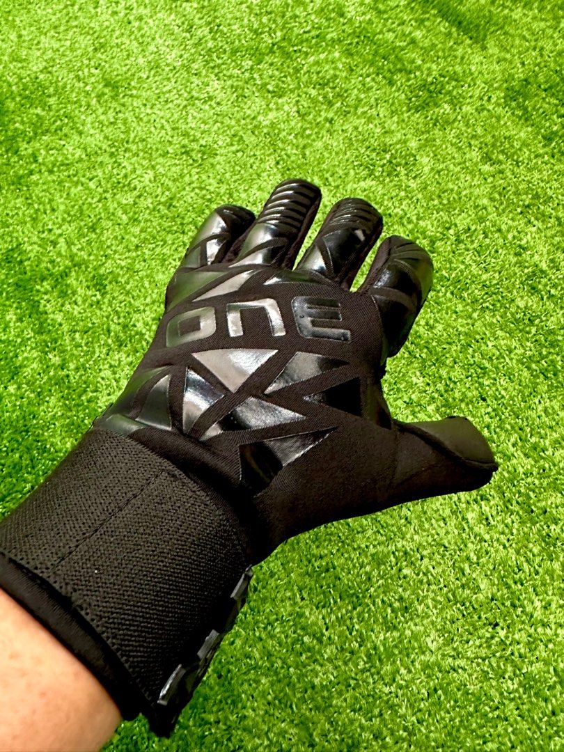 Black friday shop goalkeeper gloves