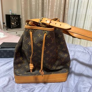 (Category: ) located in . Submitted by prelovedluxxee (Listing ID 1270956322, Image 1). Description: .