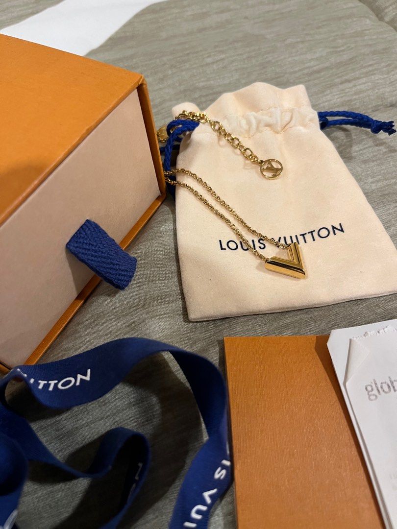 Louis Vuitton Silver-tone Essential V Necklace Pendant M63197 Women R1088 |  eBay