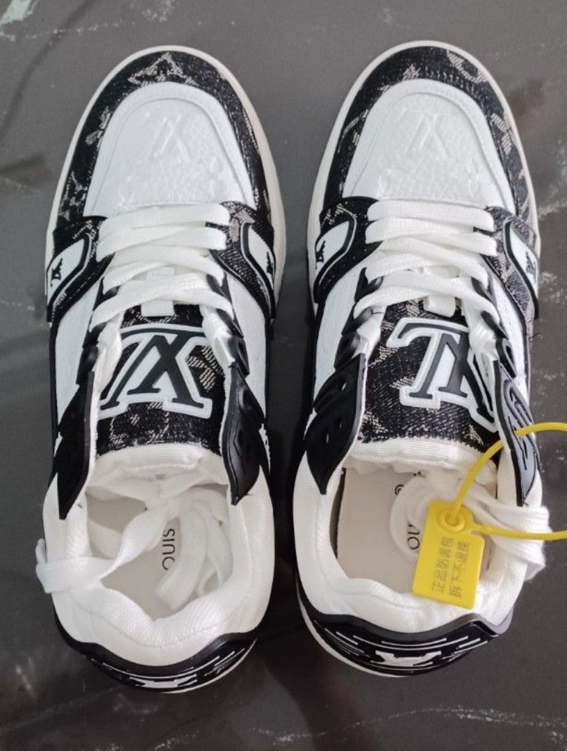 LV shoe size 37 size 7