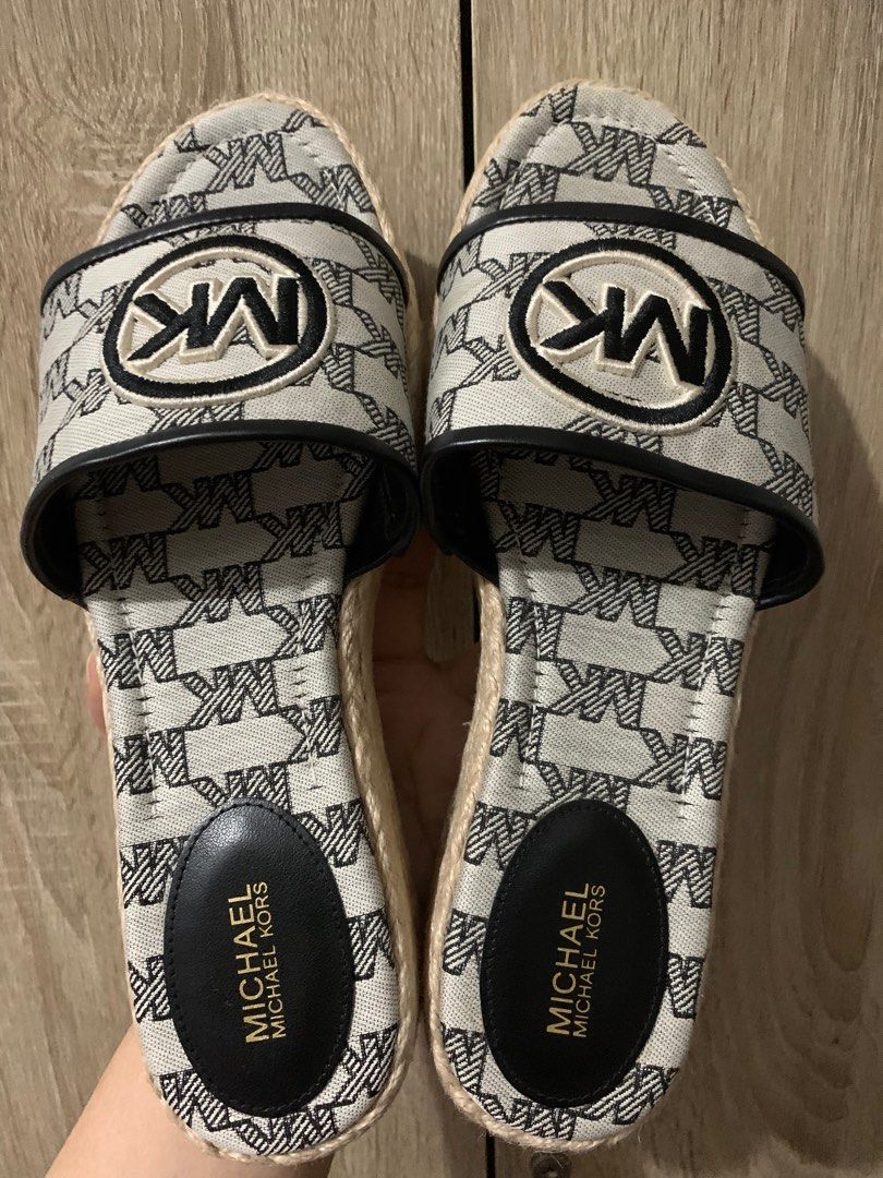 Michael kors discount slip on sandals