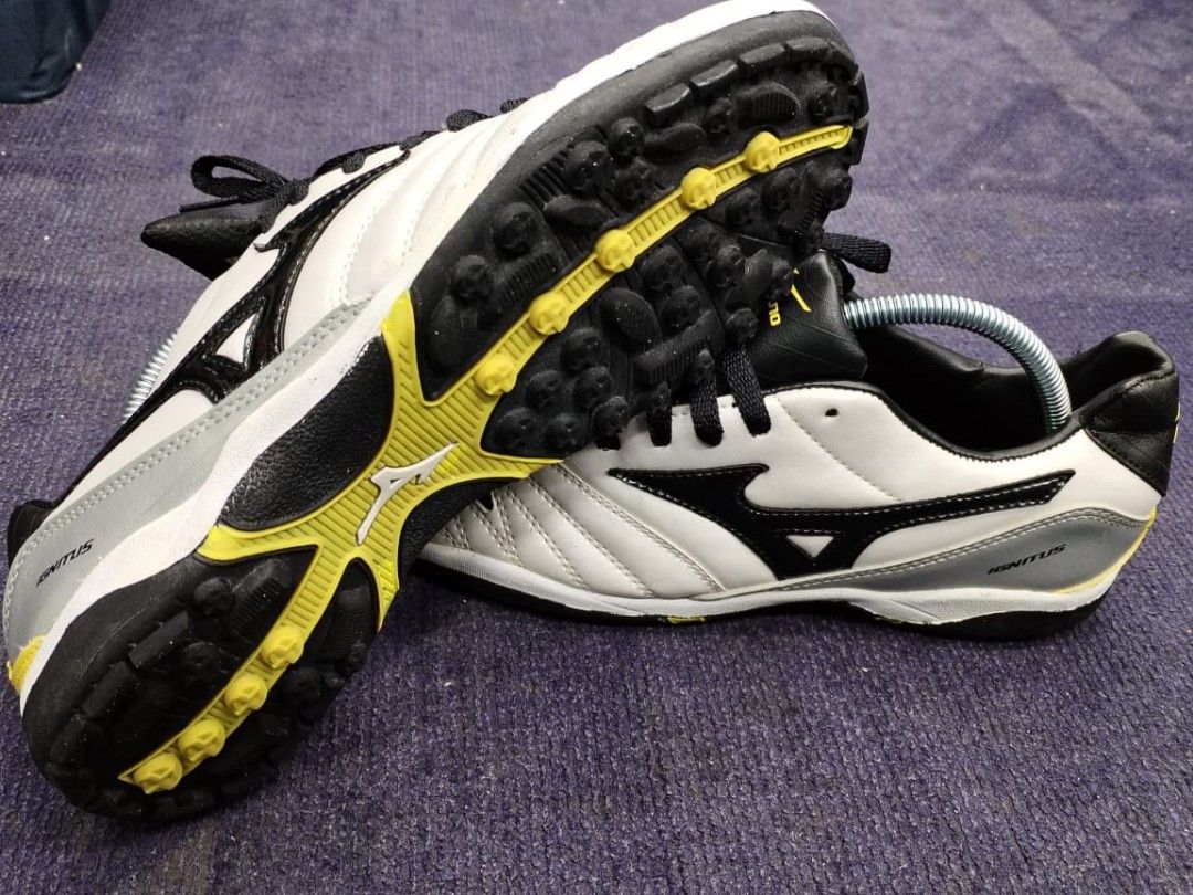 Mizuno Ignitus Kasut Futsal 8UK 42.5euro 27cm