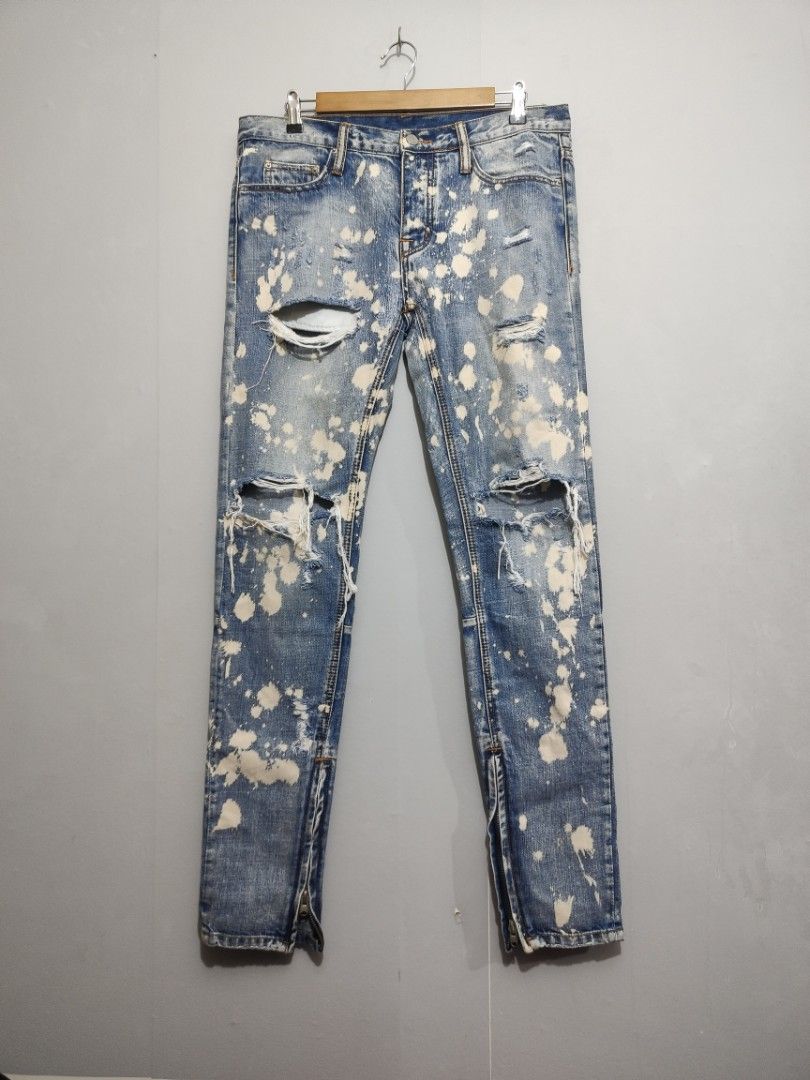 Mnml cheap distressed jeans
