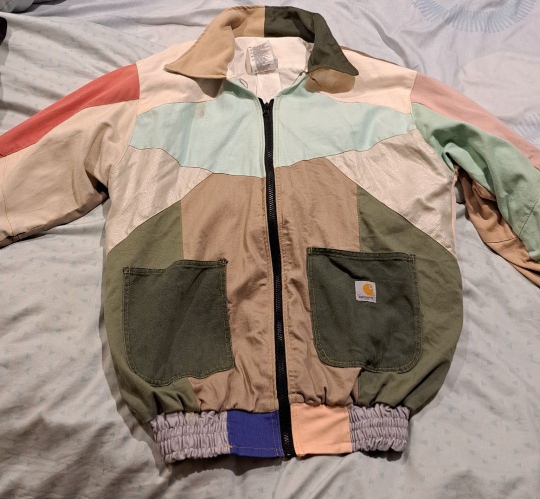 Multipatches Carhartt zip up jacket