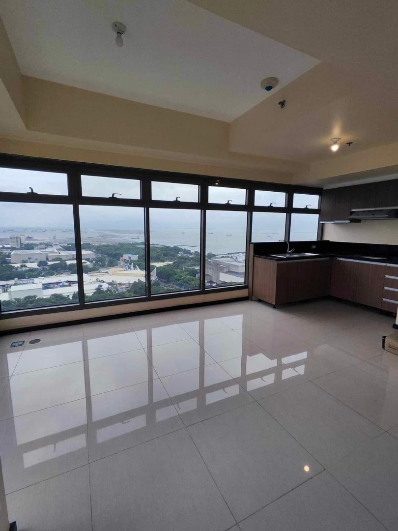 NEW Manila Bay Condo Roxas Blvd Pasay RFO New and Beautiful Place THE RADIANCE enjoy the Manila