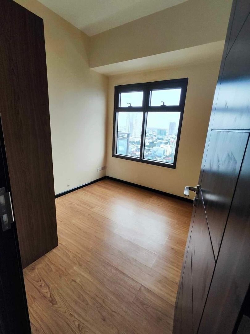 NEW Manila Bay Condo Roxas Blvd Pasay RFO New and Beautiful Place THE ...