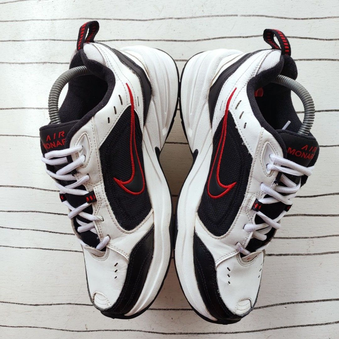 Nike air monarch black white hotsell