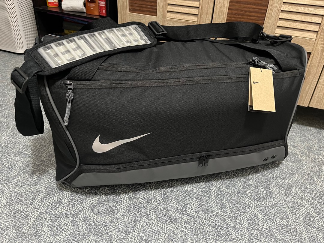 Nike Elite Duffel Bag (57L capacity), Men's Fashion, Bags, Belt bags ...