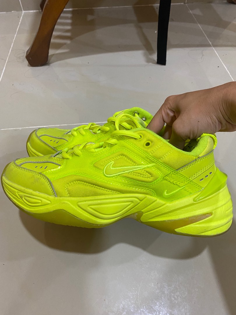 Nike fluorescent shoes clearance