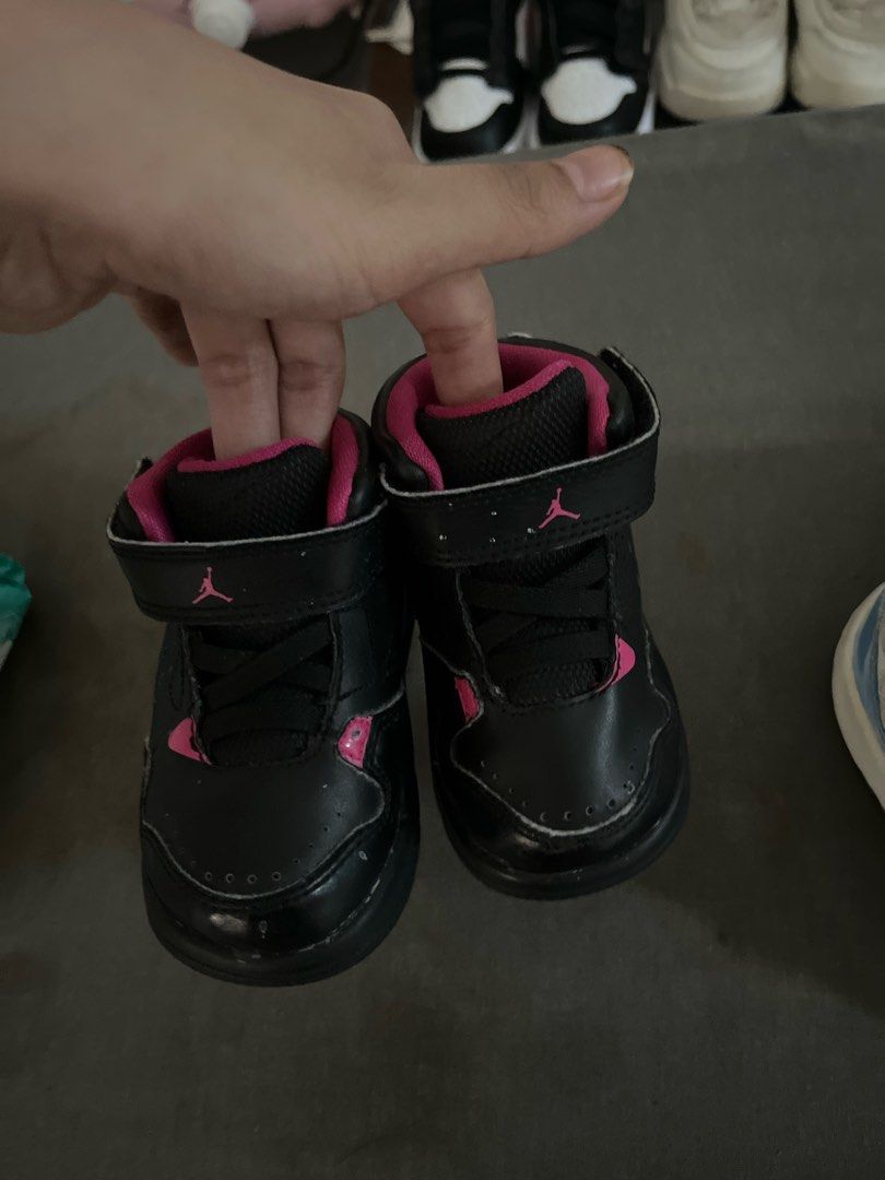 Infant store jordans girl