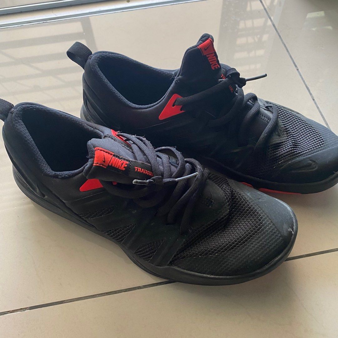Nike victory top elite trainer black