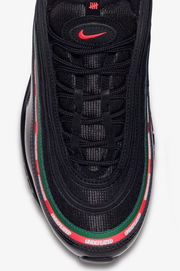 Reflective trainers hotsell nike