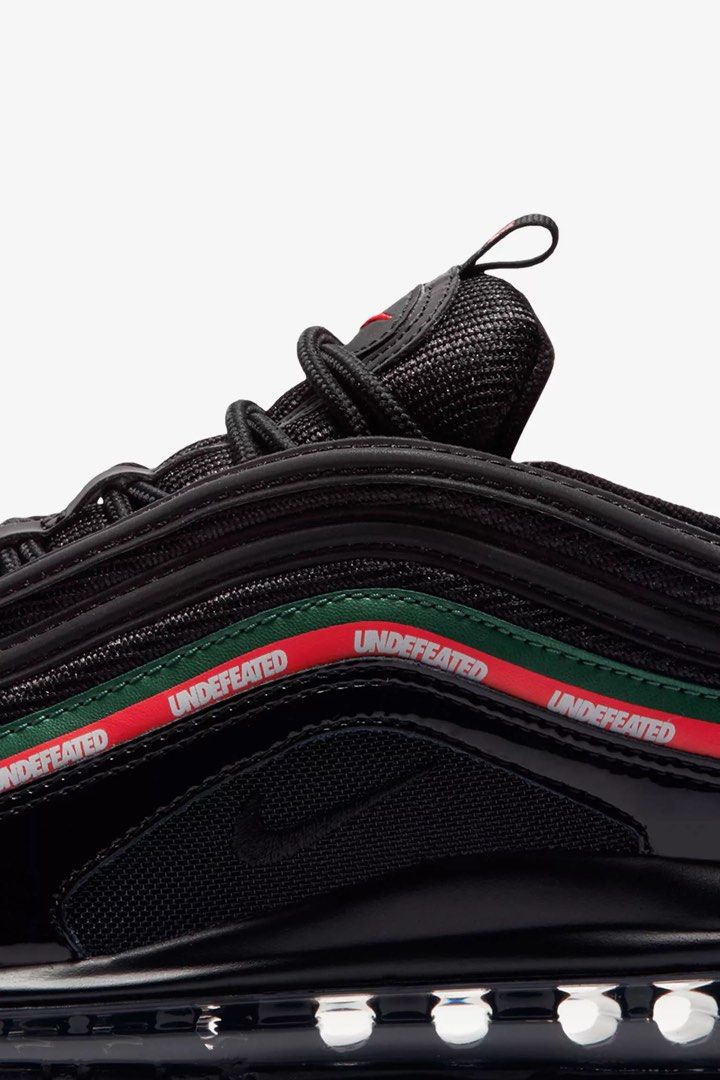 Reflective trainers nike on sale