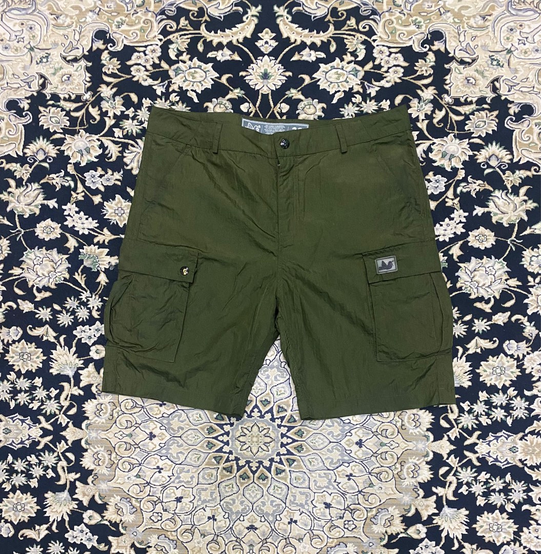 Peaceful hooligan cargo shop shorts