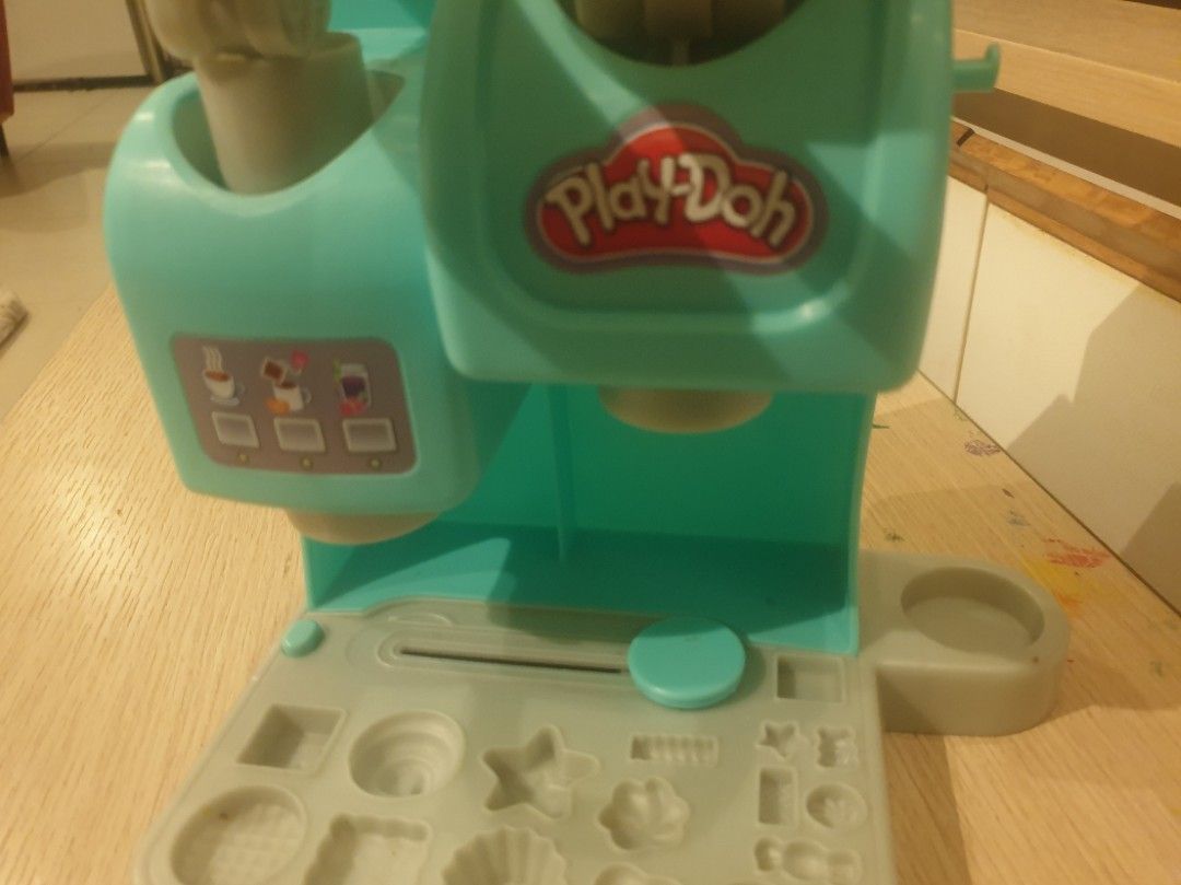 Original Hasbro Play-Doh Clay Kitchen Creations colorful cafe