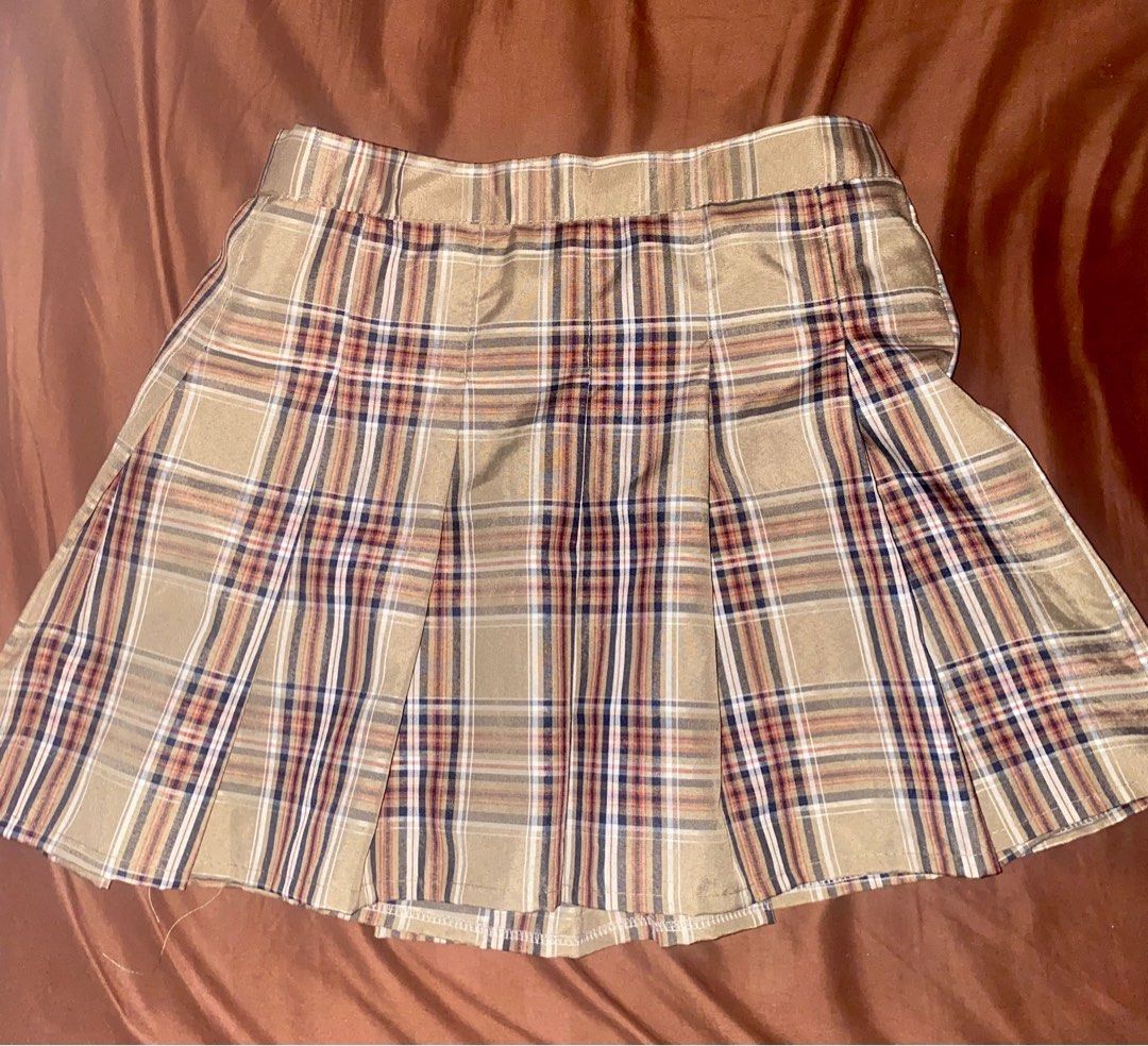 Plus size korean pleated skirt, Women's Fashion, Bottoms, Skirts on ...