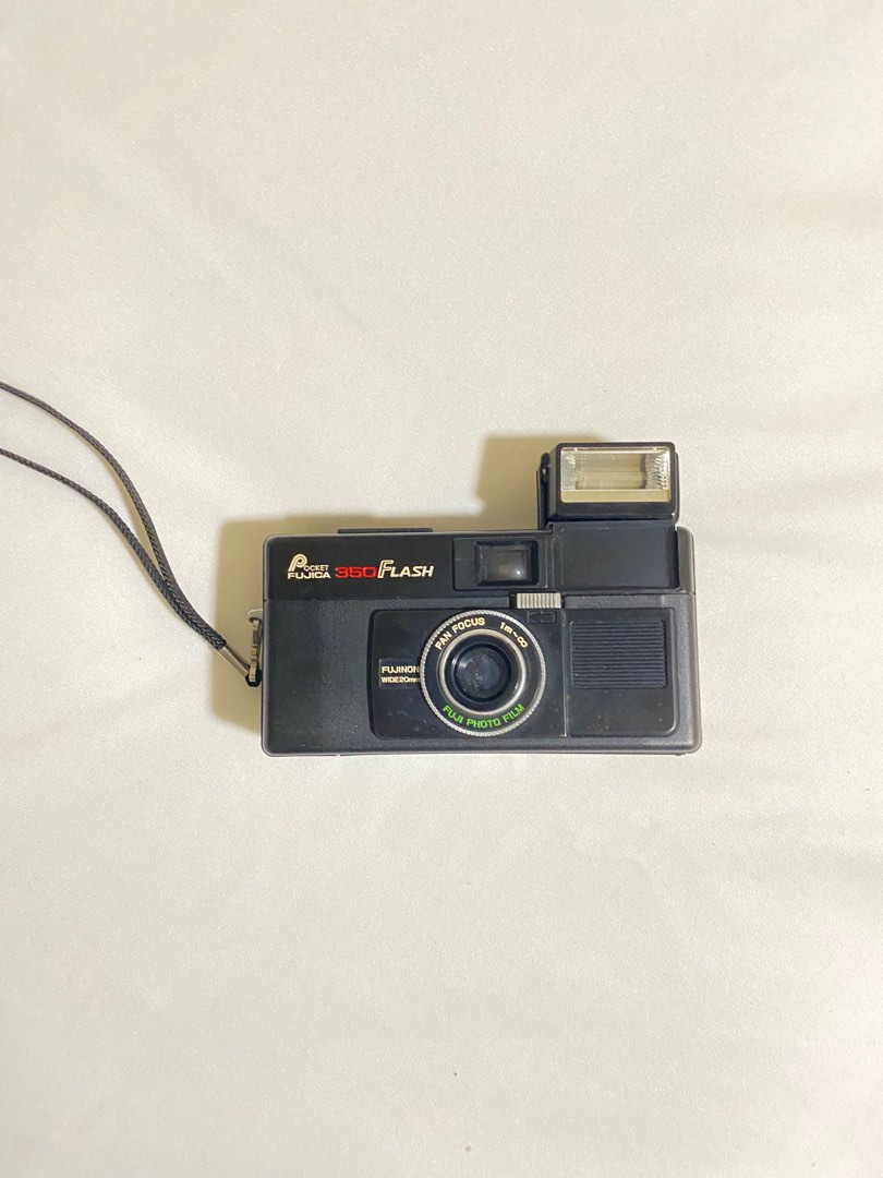 Pocket Fujica 350 Flash Film Camera, Photography, Cameras on Carousell